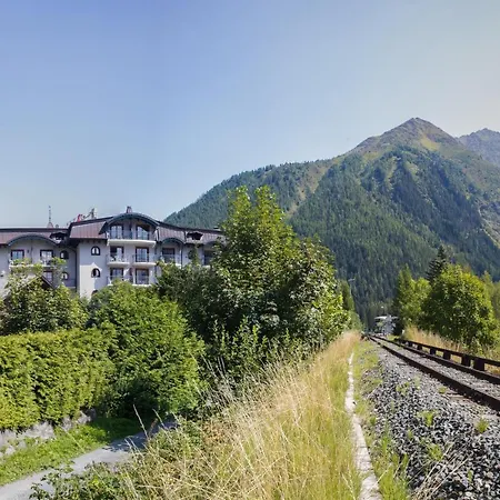 Sainte-foy-l'argentiere Sleeps 6 Pool