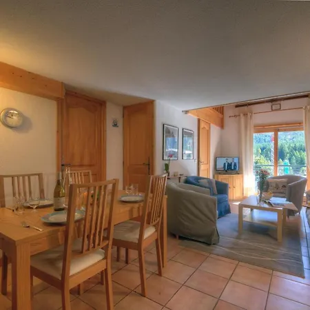 Апартаменти Sainte-foy-l'argentiere Sleeps 6 Pool Шамоні