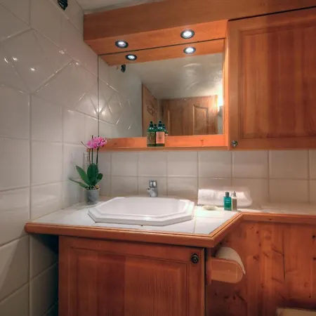 Sainte-foy-l'argentiere Sleeps 6 Pool Appartamento *